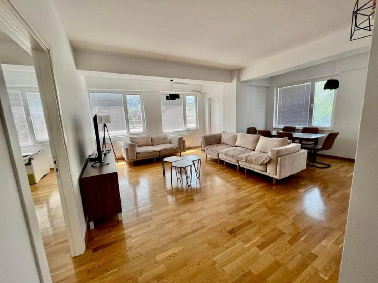 High-End Spacious Apartment Next To City Mall Skopje Exterior photo