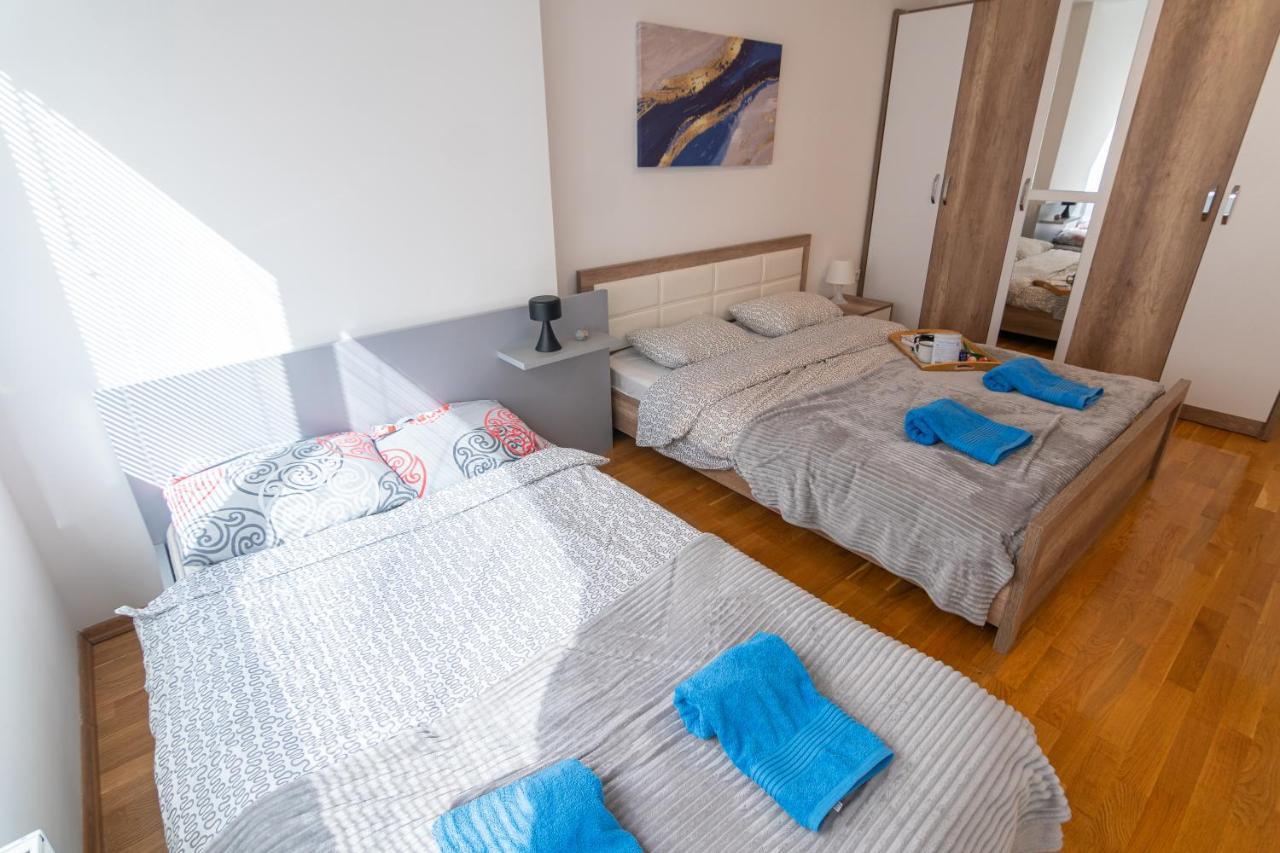High-End Spacious Apartment Next To City Mall Skopje Exterior photo